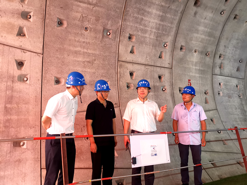 公司黨委書記、董事長錢申春到合肥軌道3號線南延線2標項目檢查指導1
