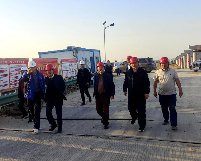 蚌埠市委常委、市政府黨組副書記、常務副市長葛銳到G206-03標項目調(diào)研指導工作
